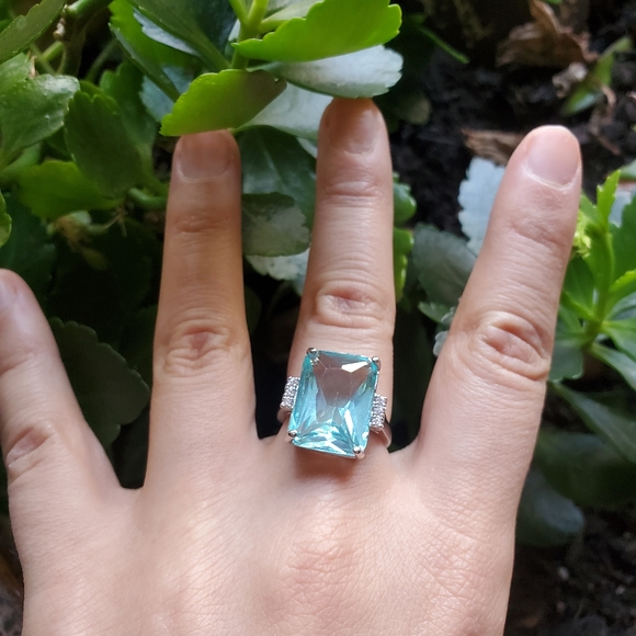 NWOT Silver Aquamarine Ring - Picture 16 of 16